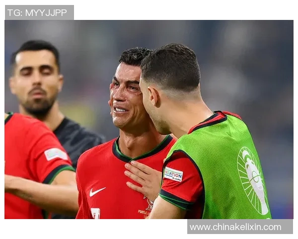 2004年欧洲杯C罗泪洒赛场背后的故事与成长历程