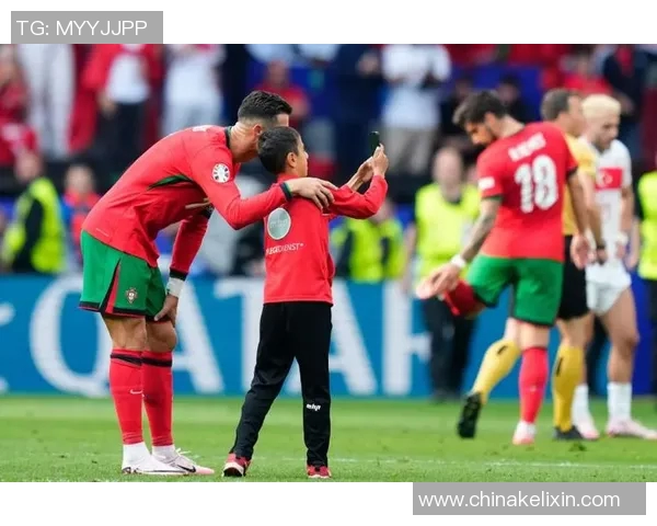 2004欧洲杯决赛回顾葡萄牙与希腊的经典对决与历史意义分析